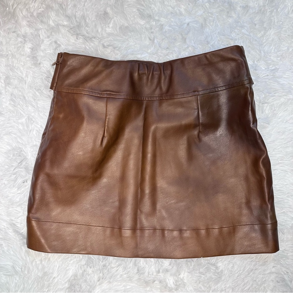 Show Me Your Mumu Maverick Mini Skirt in Chestnut Brown leather gold belt buckle - Picture 6 of 7